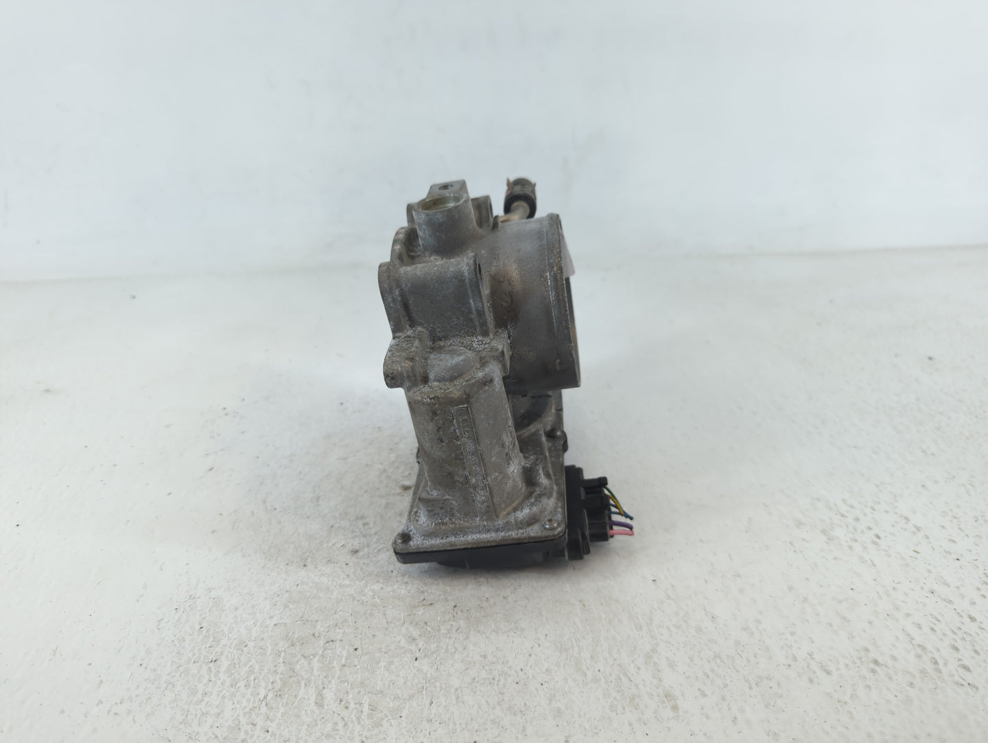 2009-2018 Toyota Rav4 Throttle Body P/N:22030-0V010 Fits Fits 2009 2010 2011 2012 2013 2014 2015 2016 2017 2018 2019 OEM Use