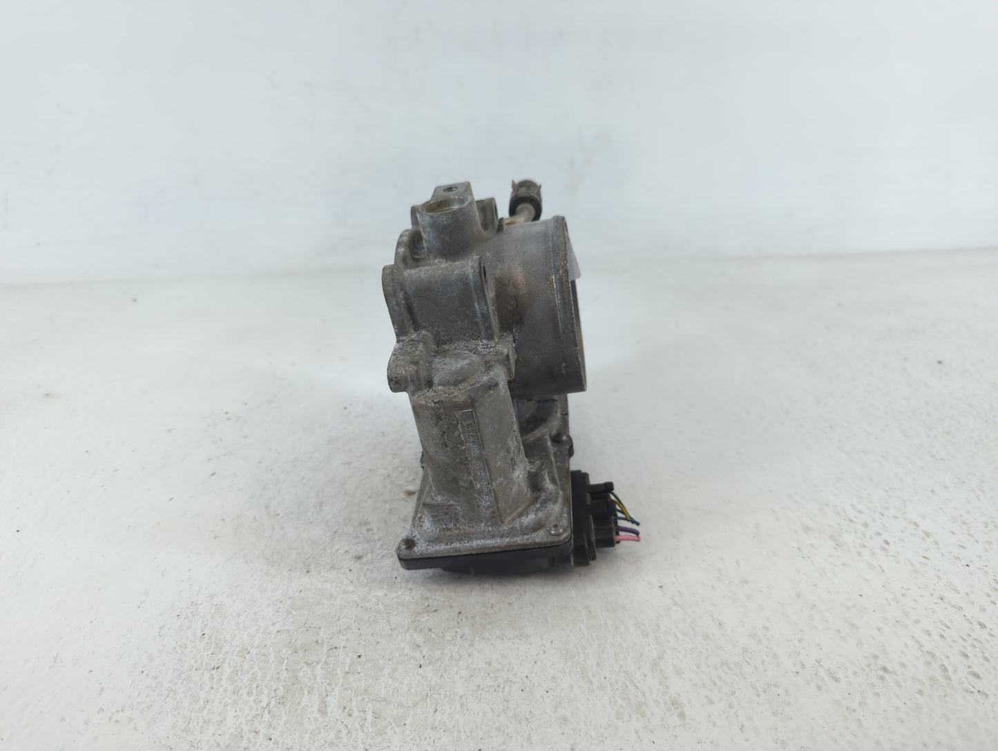 2009-2018 Toyota Rav4 Throttle Body P/N:22030-0V010 Fits Fits 2009 2010 2011 2012 2013 2014 2015 2016 2017 2018 2019 OEM Use
