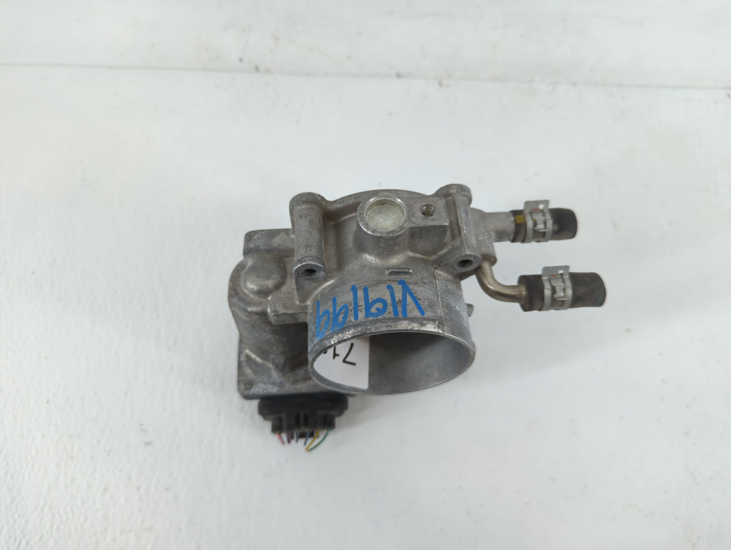 2009-2018 Toyota Rav4 Throttle Body P/N:02702 22030-0V010 Fits Fits 2009 2010 2011 2012 2013 2014 2015 2016 2017 2018 2019 O