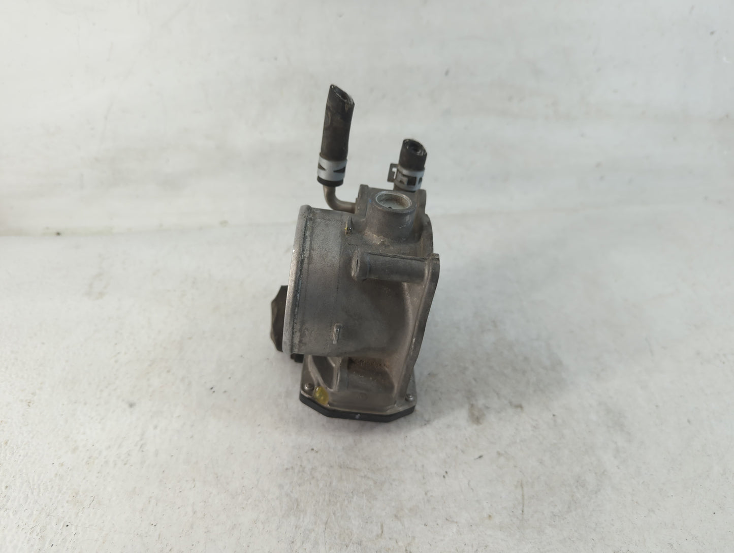 2009-2018 Toyota Rav4 Throttle Body P/N:22030-0V010 Fits Fits 2009 2010 2011 2012 2013 2014 2015 2016 2017 2018 2019 OEM Use