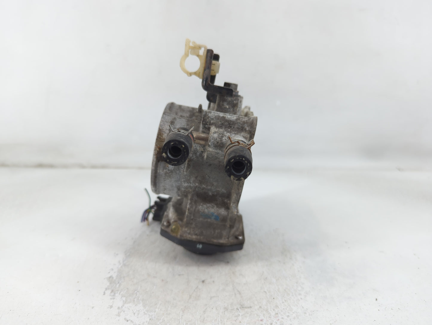 2009-2018 Toyota Rav4 Throttle Body P/N:22030-0V010 Fits Fits 2009 2010 2011 2012 2013 2014 2015 2016 2017 2018 2019 OEM Use