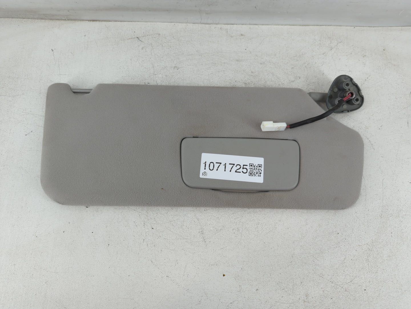 2011-2014 Toyota Sienna Sun Visor Shade Replacement Passenger Right Mirror Fits Fits 2011 2012 2013 2014 OEM Used Auto Parts