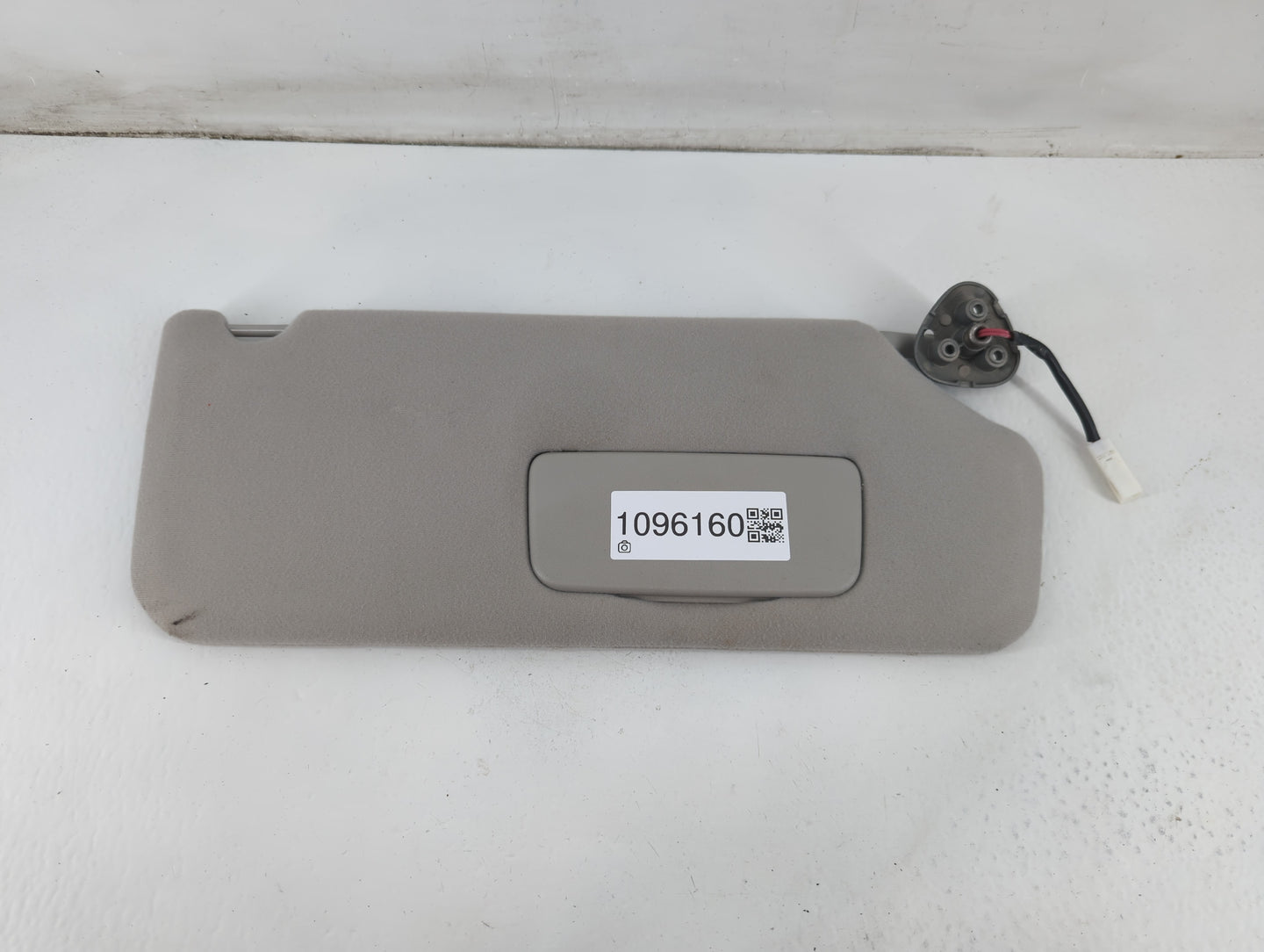 2011-2014 Toyota Sienna Sun Visor Shade Replacement Passenger Right Mirror Fits Fits 2011 2012 2013 2014 OEM Used Auto Parts