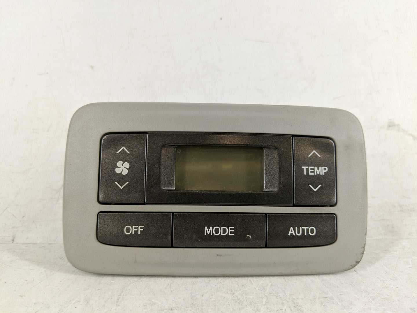 2011-2014 Toyota Sienna Climate Control Module Temperature AC/Heater Replacement P/N:75D875 Fits Fits 2011 2012 2013 2014 OE
