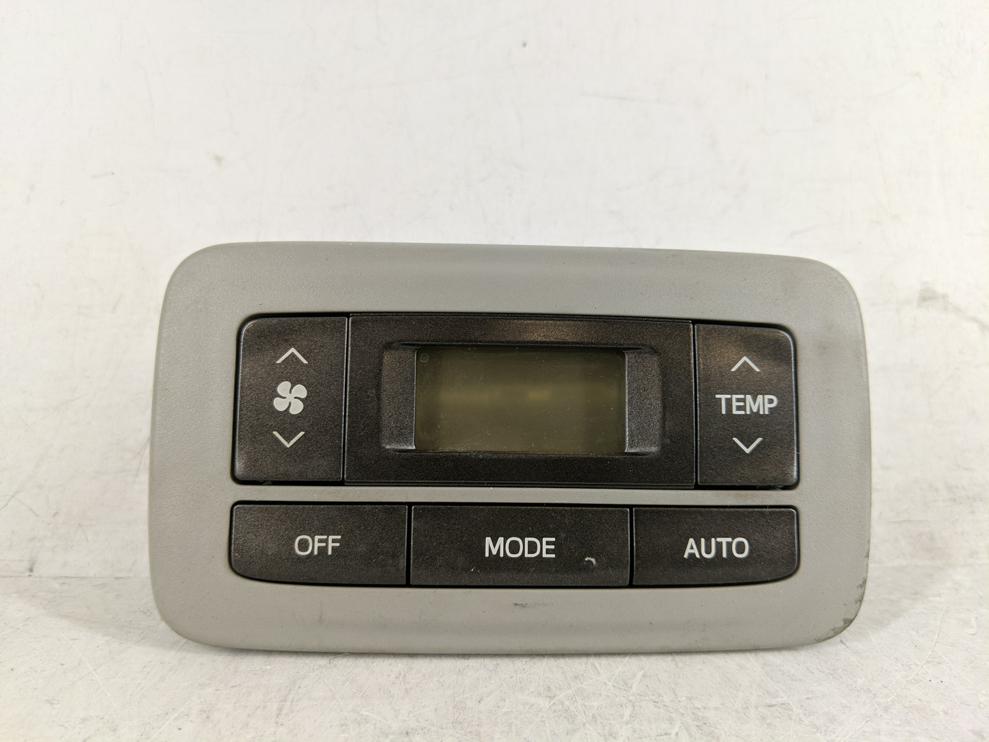 2011-2014 Toyota Sienna Climate Control Module Temperature AC/Heater Replacement P/N:75D875 Fits Fits 2011 2012 2013 2014 OE