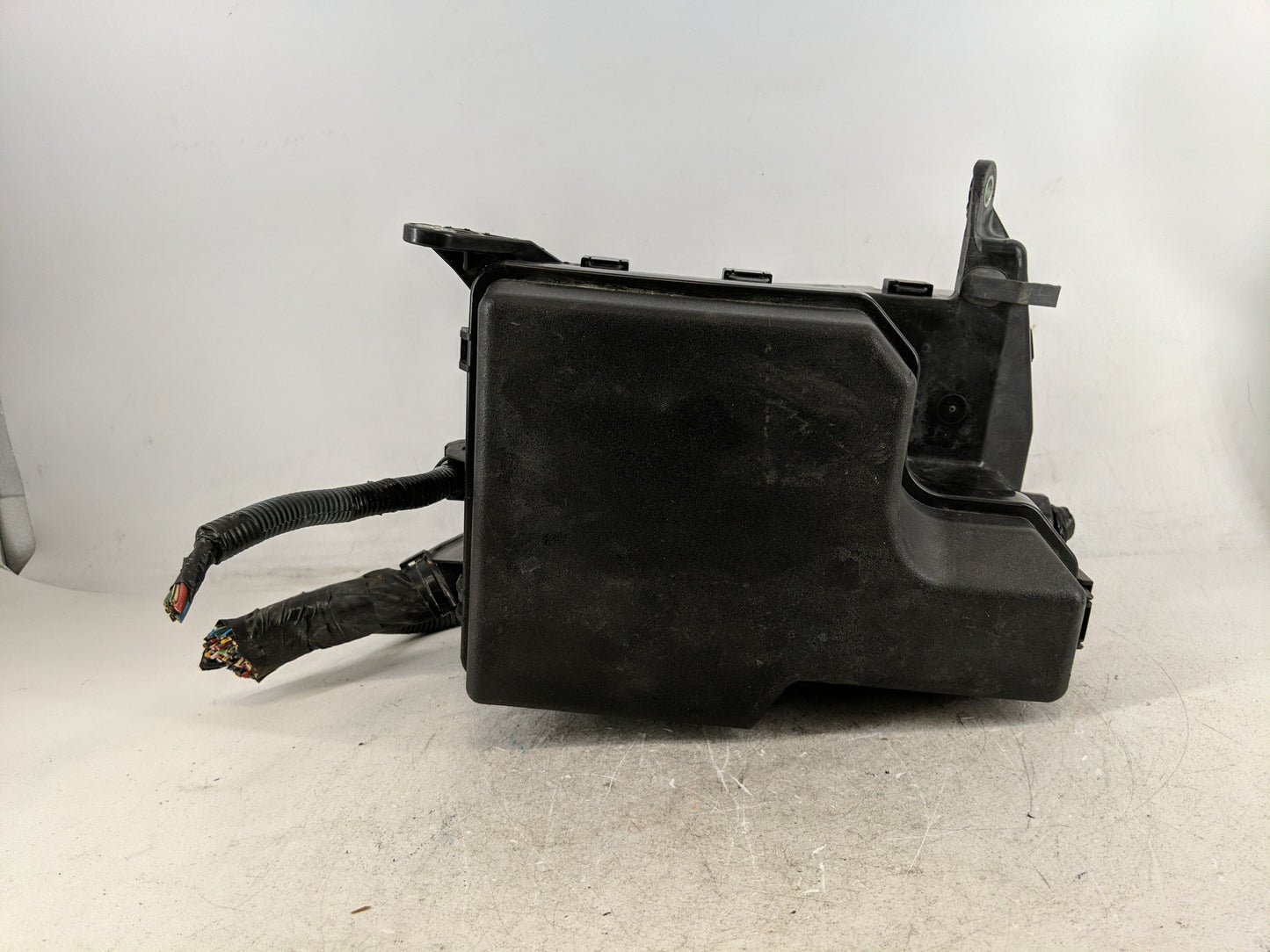 2011-2016 Toyota Sienna Fusebox Fuse Box Panel Relay Module P/N:82641-08030 Fits Fits 2011 2012 2013 2014 2015 2016 OEM Used
