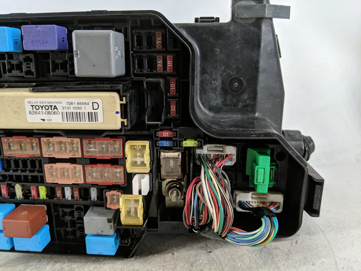 2011-2016 Toyota Sienna Fusebox Fuse Box Panel Relay Module P/N:82641-08030 Fits Fits 2011 2012 2013 2014 2015 2016 OEM Used