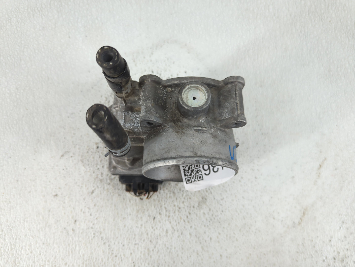 2007-2016 Toyota Sienna Throttle Body P/N:22030-0P050 Fits OEM Used Auto Parts - Oemusedautoparts1.com