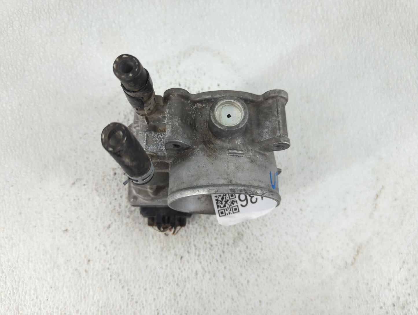 2007-2016 Toyota Sienna Throttle Body P/N:22030-0P050 Fits OEM Used Auto Parts - Oemusedautoparts1.com