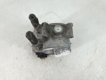 2007-2016 Toyota Sienna Throttle Body P/N:22030-0P050 Fits OEM Used Auto Parts