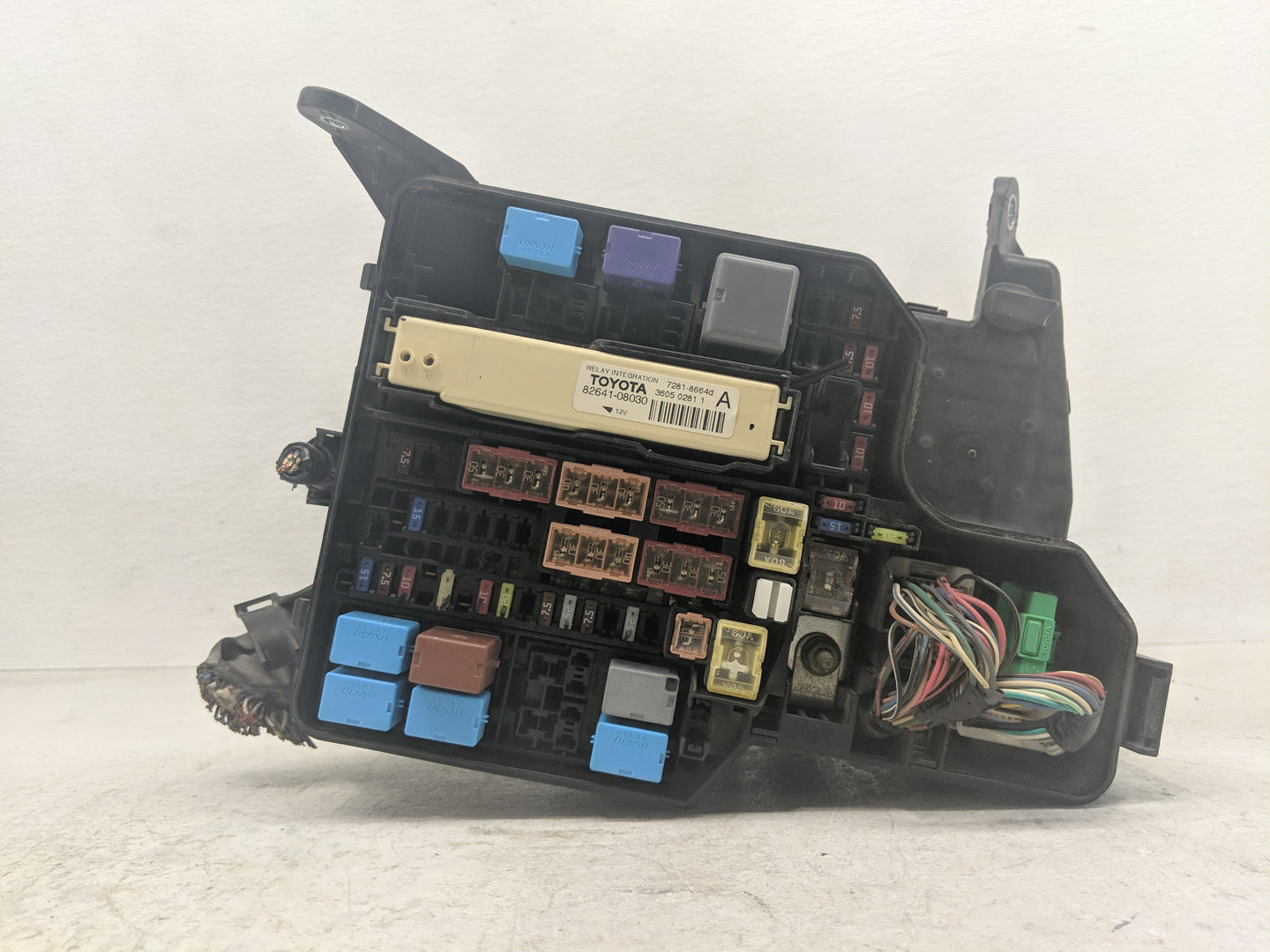 2011-2016 Toyota Sienna Fusebox Fuse Box Panel Relay Module P/N:82641-08030 82641-08060 Fits Fits 2011 2012 2013 2014 2015 2