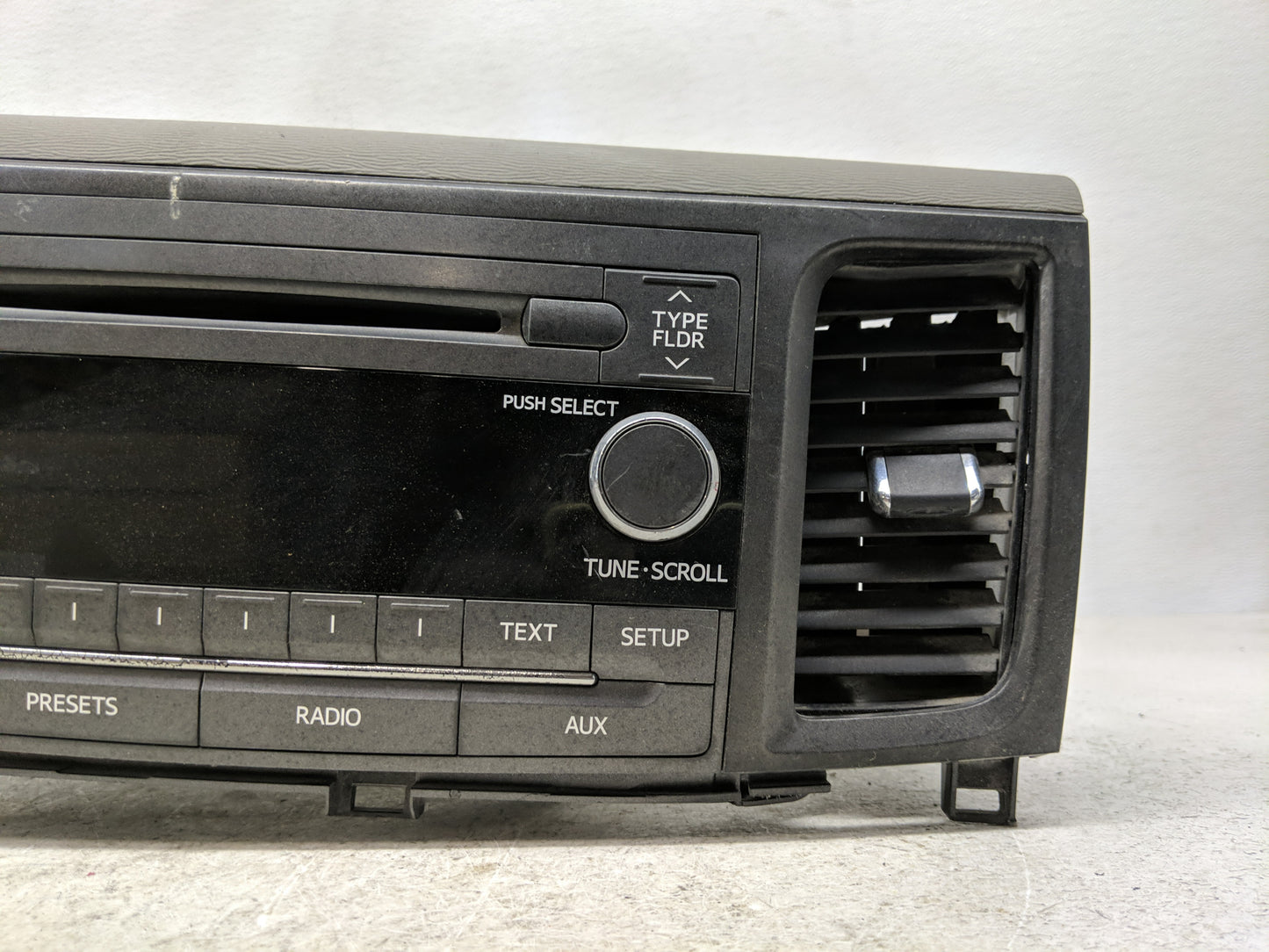 2011-2014 Toyota Sienna Radio AM FM Cd Player Receiver Replacement P/N:86120-08270 28330 5ZA1A Fits Fits 2011 2012 2013 2014