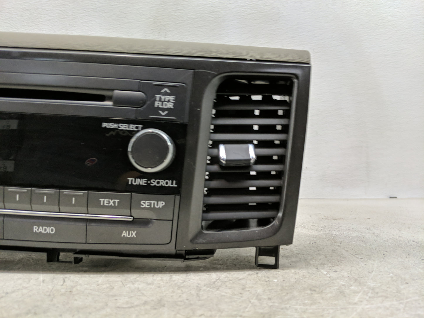 2011-2014 Toyota Sienna Radio AM FM Cd Player Receiver Replacement P/N:86120-08270 Fits Fits 2011 2012 2013 2014 OEM Used Au