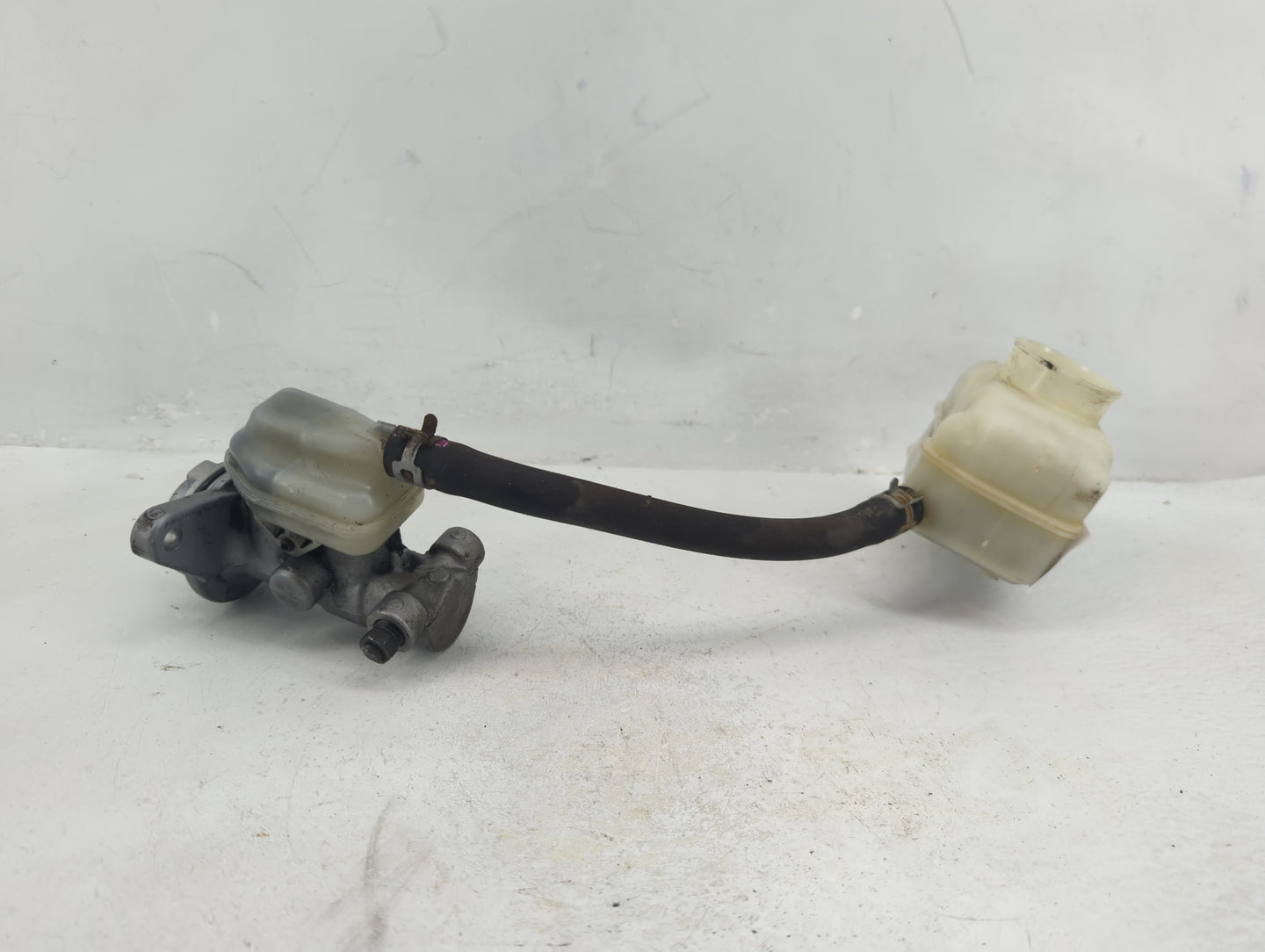 Toyota Sienna Power Brake Booster Oem 1375908 - Oemusedautoparts1.com
