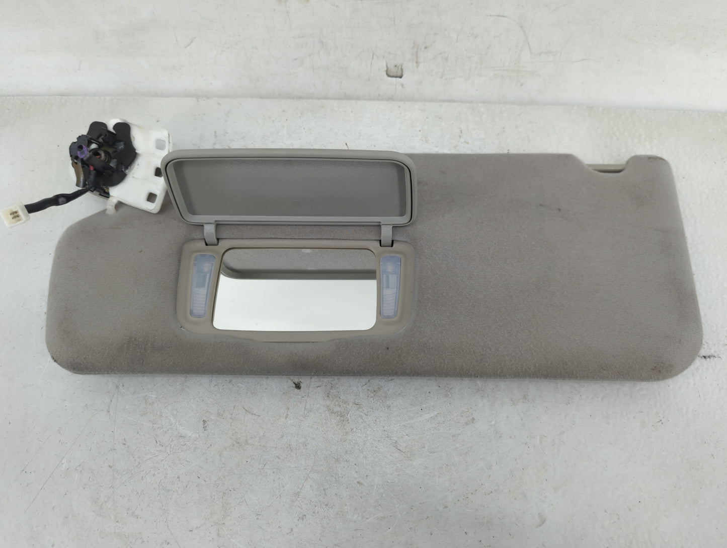 2011-2014 Toyota Sienna Sun Visor Shade Replacement Driver Left Mirror Fits Fits 2011 2012 2013 2014 OEM Used Auto Parts - O
