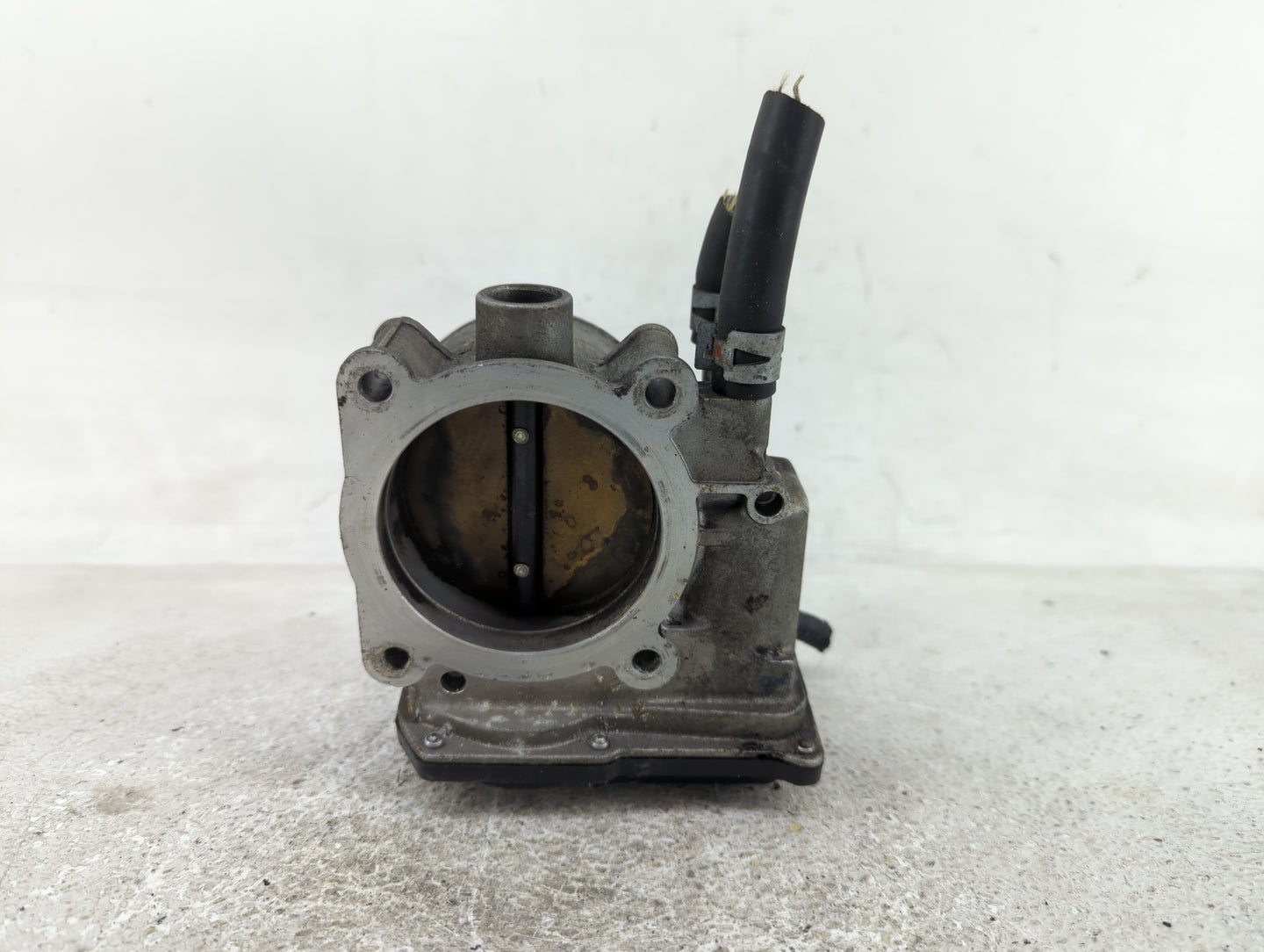 2007-2016 Toyota Sienna Throttle Body P/N:22030-0P050 Fits OEM Used Auto Parts - Oemusedautoparts1.com