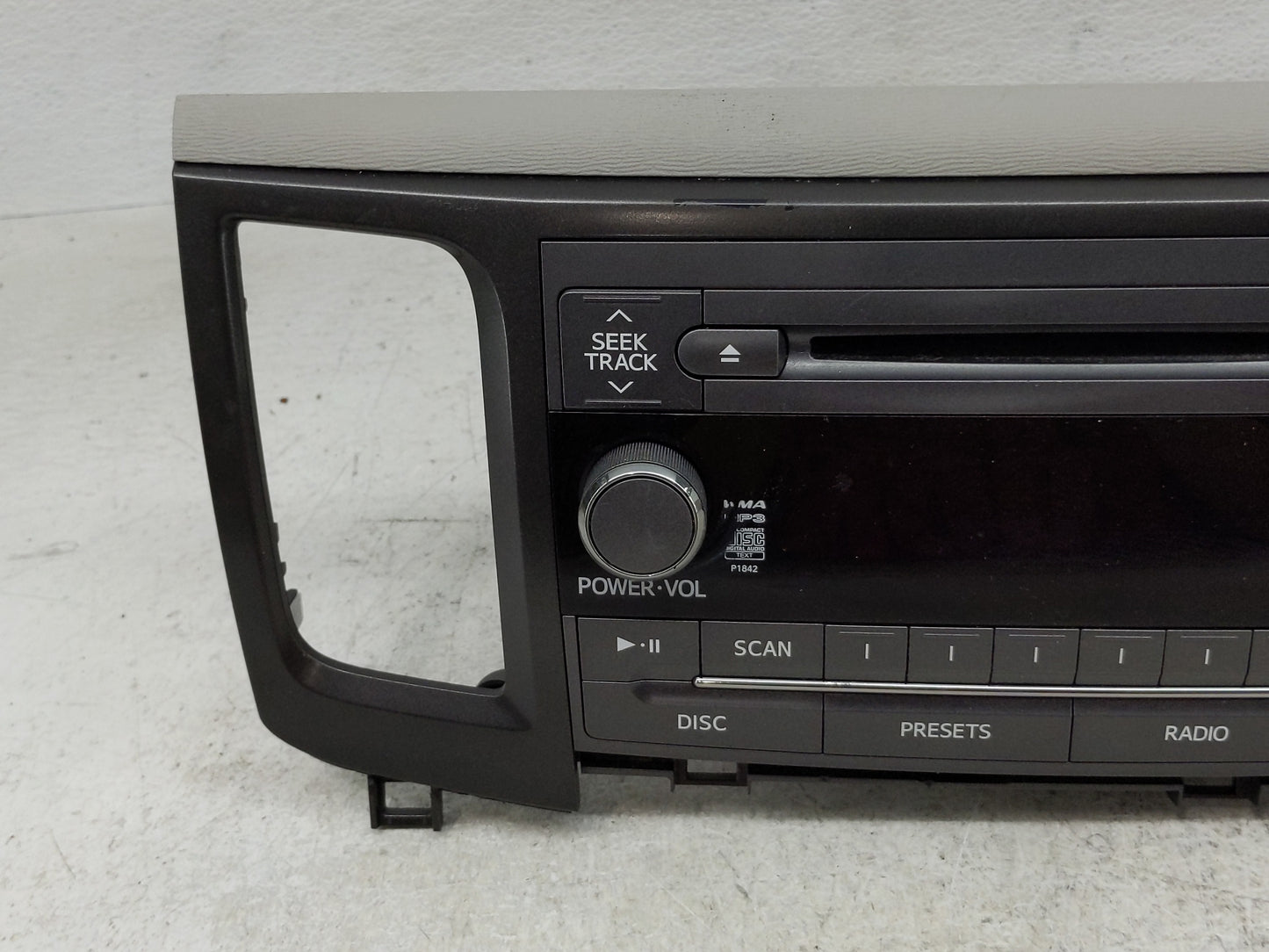 2011-2014 Toyota Sienna Radio AM FM Cd Player Receiver Replacement P/N:86120-08270 Fits Fits 2011 2012 2013 2014 OEM Used Au