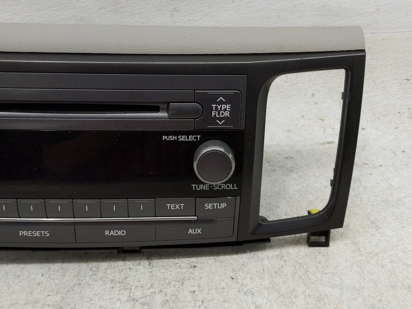 2011-2014 Toyota Sienna Radio AM FM Cd Player Receiver Replacement P/N:86120-08270 Fits Fits 2011 2012 2013 2014 OEM Used Au