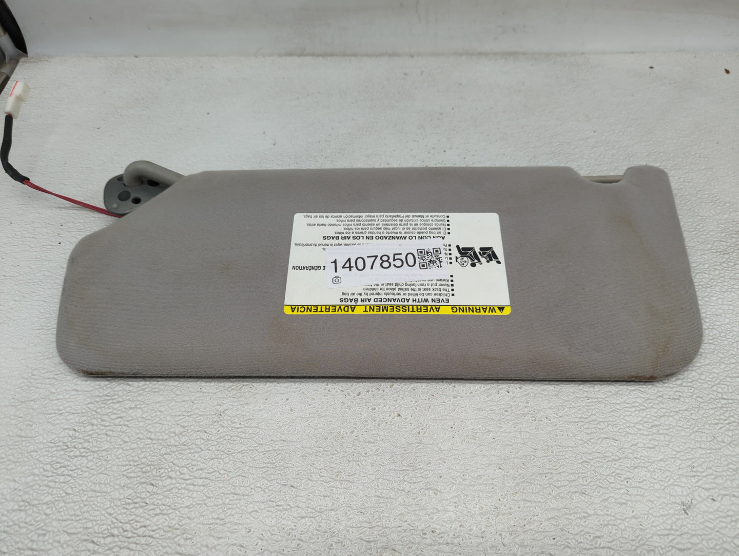 2011-2014 Toyota Sienna Sun Visor Shade Replacement Passenger Right Mirror Fits Fits 2011 2012 2013 2014 OEM Used Auto Parts