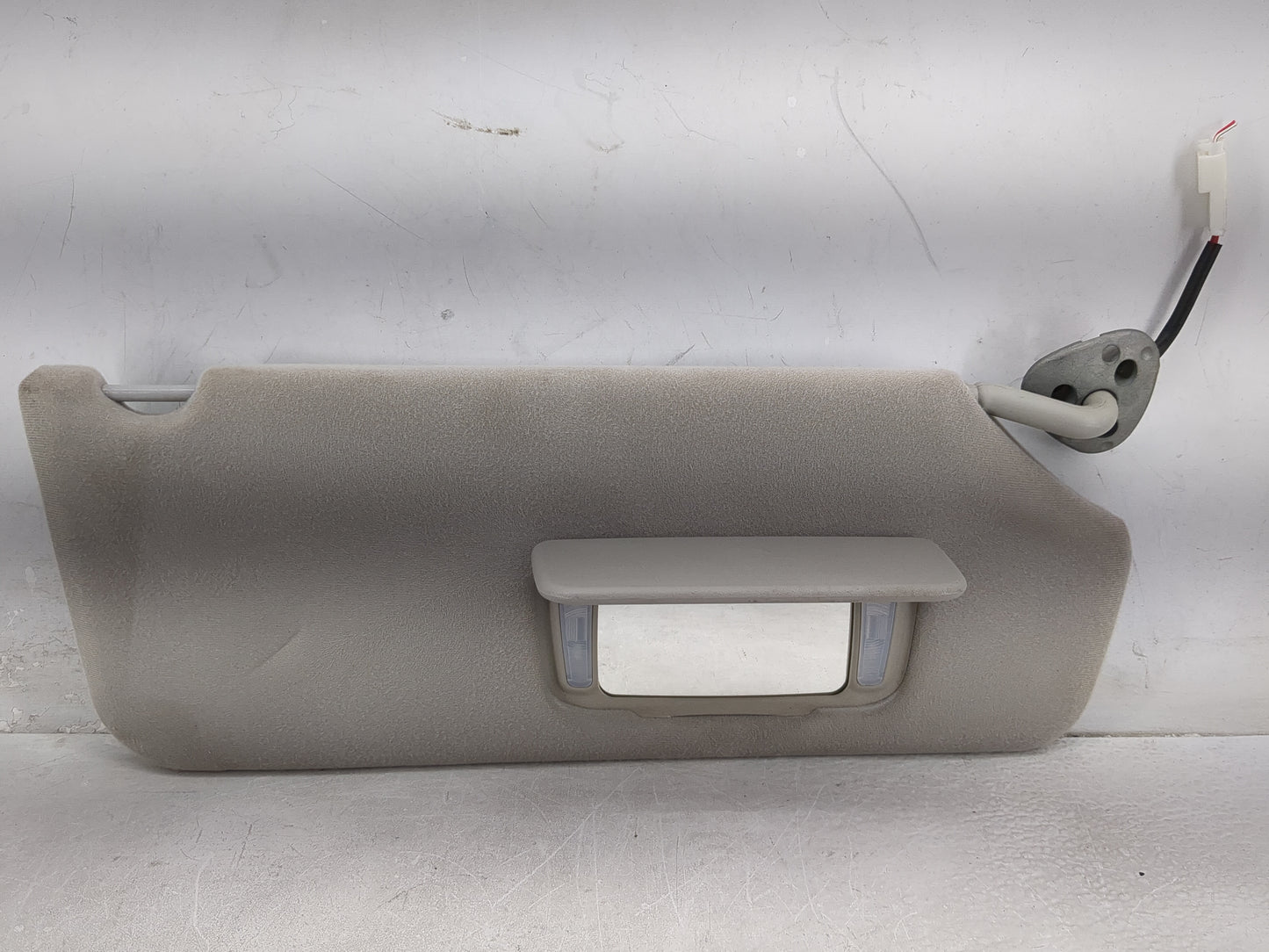 2011-2014 Toyota Sienna Sun Visor Shade Replacement Passenger Right Mirror Fits Fits 2011 2012 2013 2014 OEM Used Auto Parts