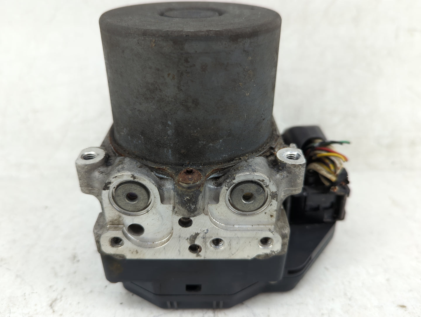 2012-2014 Toyota Sienna ABS Pump Control Module Replacement Fits Fits 2012 2013 2014 OEM Used Auto Parts - Oemusedautoparts1