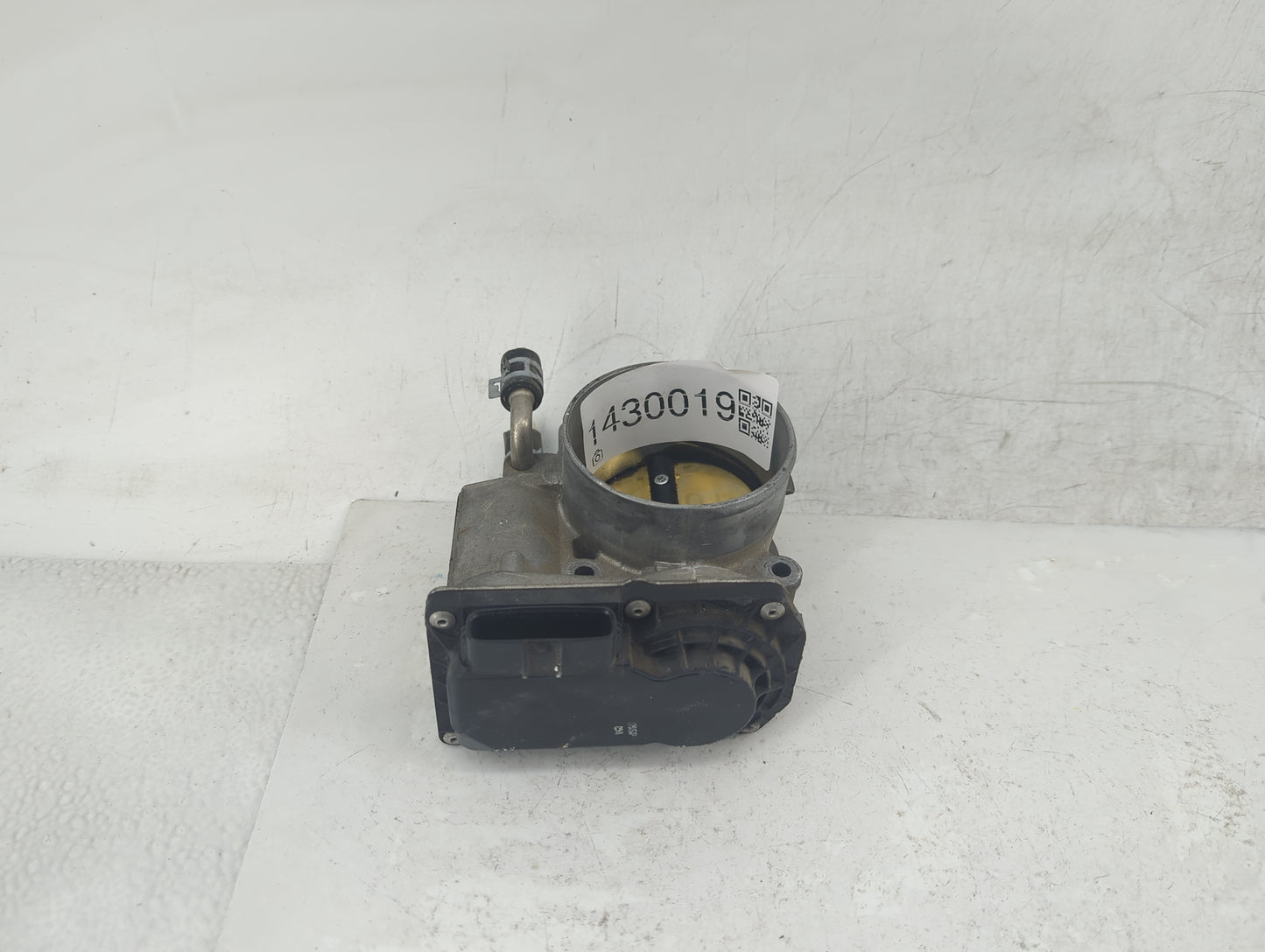 2007-2016 Toyota Sienna Throttle Body P/N:22030-0P050 Fits OEM Used Auto Parts - Oemusedautoparts1.com