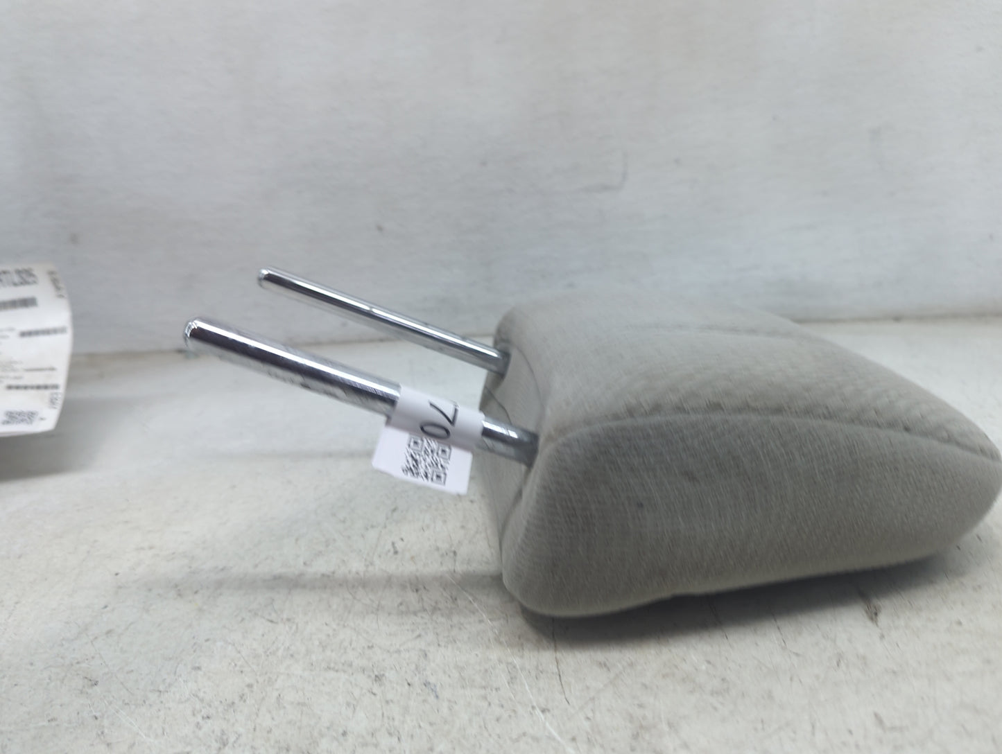 2013 Toyota Sienna Headrest Head Rest Front Driver Passenger Seat Fits OEM Used Auto Parts - Oemusedautoparts1.com