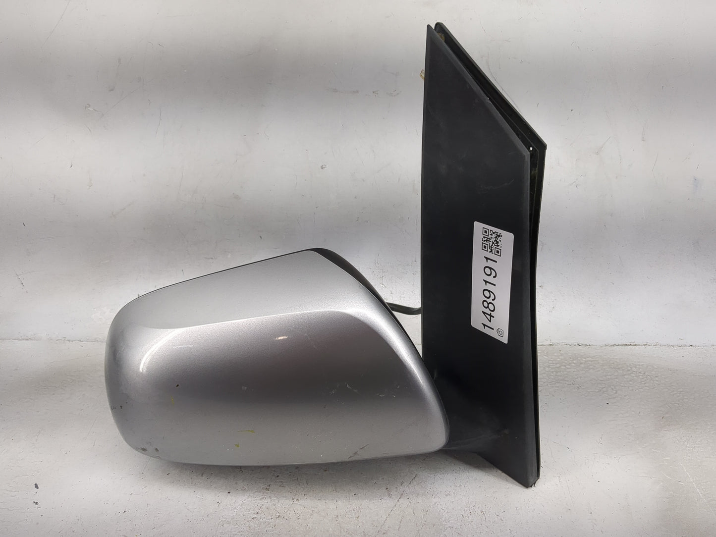 2013-2014 Toyota Sienna Passenger Side View Mirror - Right Door Mirror OEM Used - Oemusedautoparts1.com
