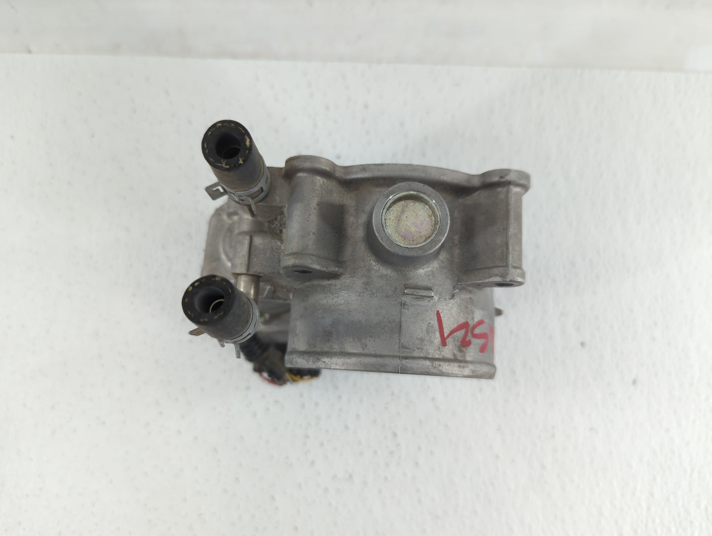 2007-2016 Toyota Sienna Throttle Body P/N:22030-0P050 22030-31030 Fits OEM Used Auto Parts - Oemusedautoparts1.com