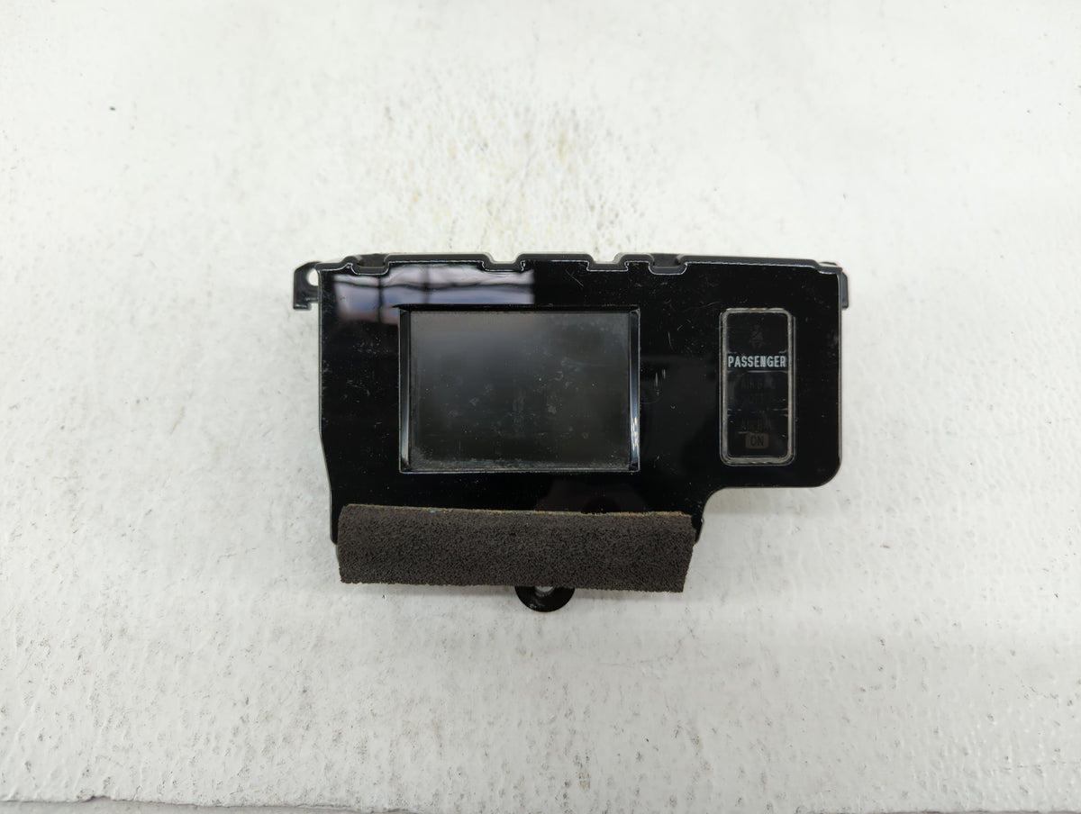 2011-2014 Toyota Sienna Information Radio Display Screen 415605 - Oemusedautoparts1.com