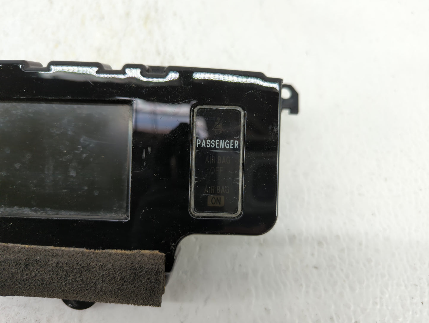 2011-2014 Toyota Sienna Information Display Screen - Oemusedautoparts1.com