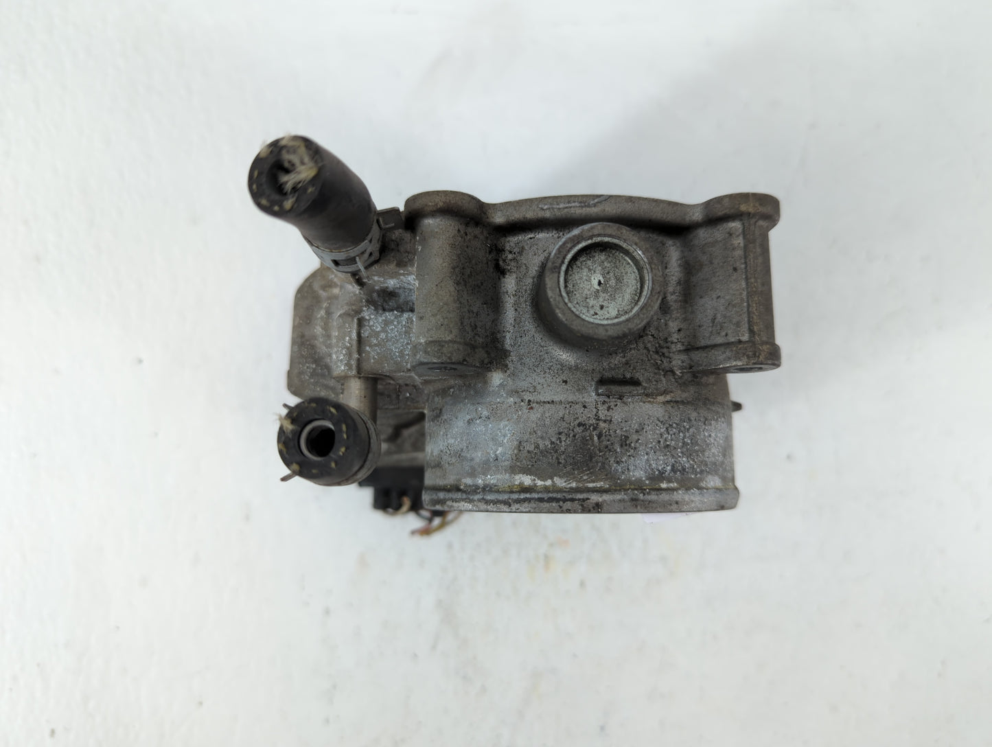 2007-2016 Toyota Sienna Throttle Body P/N:22030-0P050 Fits OEM Used Auto Parts - Oemusedautoparts1.com