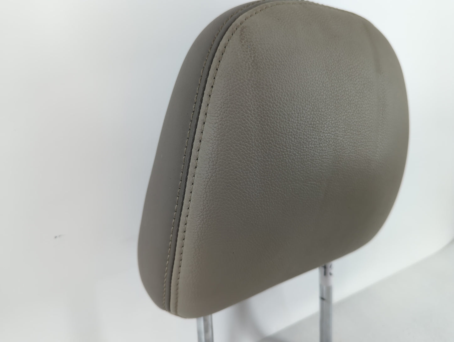 2013 Toyota Sienna Headrest Head Rest Front Driver Passenger Seat - Oemusedautoparts1.com