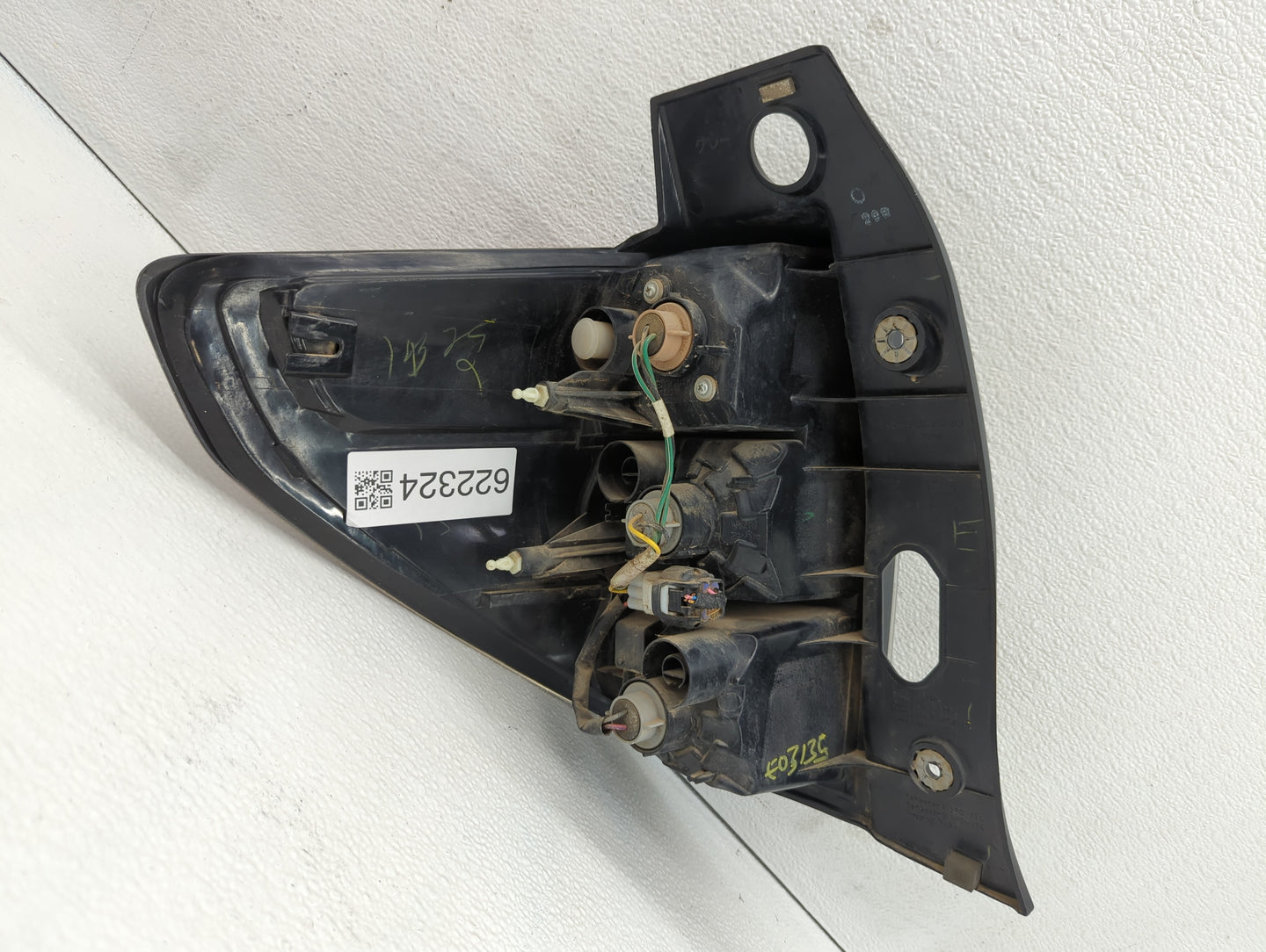 2013 Toyota Sienna Tail Light Assembly Passenger Right OEM P/N:A045053 220-20046 Fits OEM Used Auto Parts - Oemusedautoparts