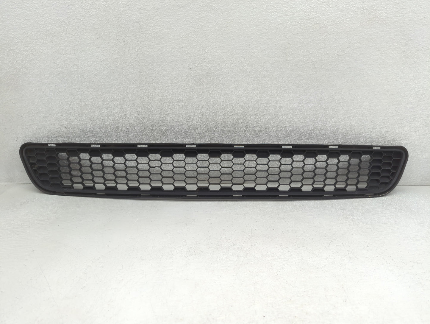 2011-2017 Toyota Sienna Front Grille Bumper Not Included - Oemusedautoparts1.com