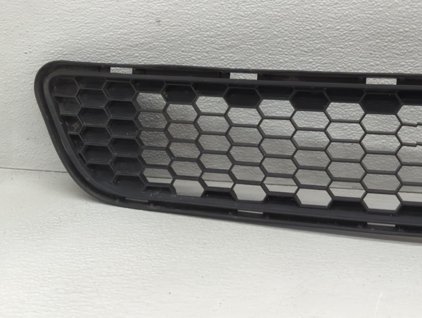 2011-2017 Toyota Sienna Front Grille Bumper Not Included - Oemusedautoparts1.com