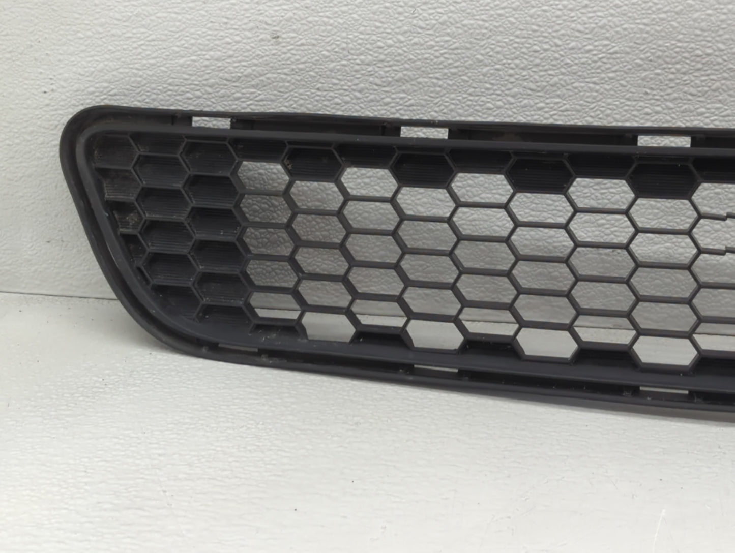 2011-2017 Toyota Sienna Front Grille Bumper Not Included - Oemusedautoparts1.com