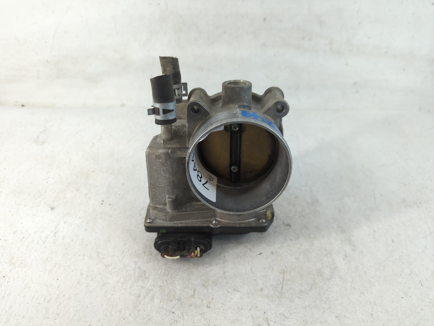 2007-2016 Toyota Sienna Throttle Body P/N:22030-0P050 Fits OEM Used Auto Parts - Oemusedautoparts1.com