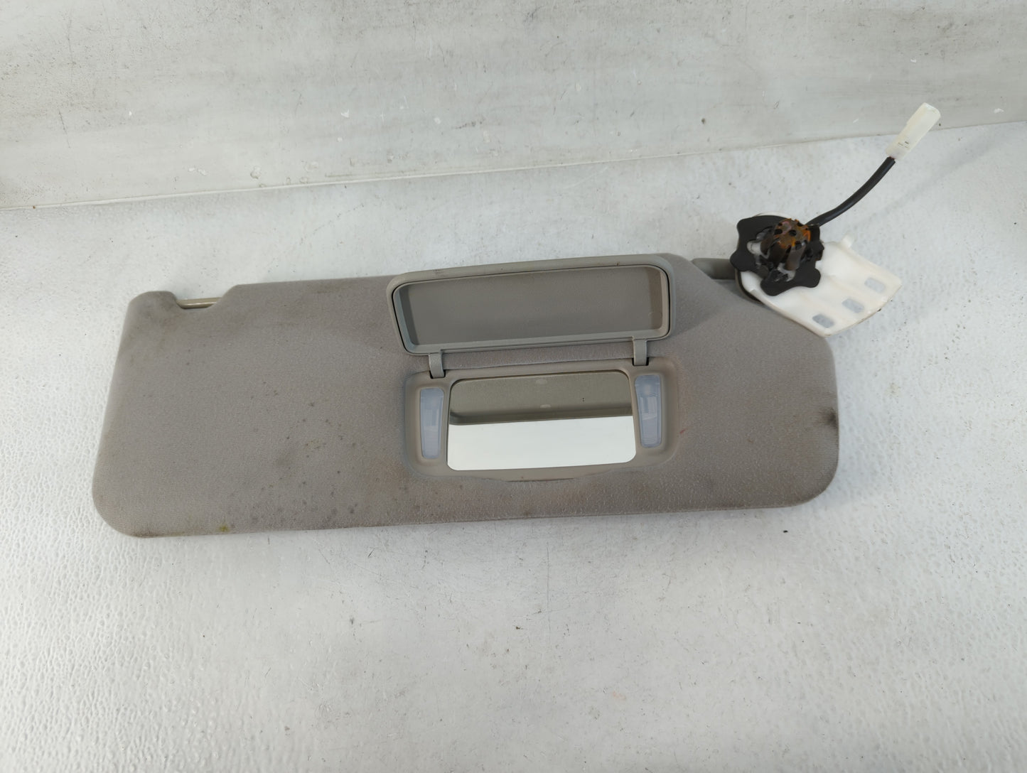 2011-2014 Toyota Sienna Sun Visor Shade Replacement Passenger Right Mirror Fits Fits 2011 2012 2013 2014 OEM Used Auto Parts