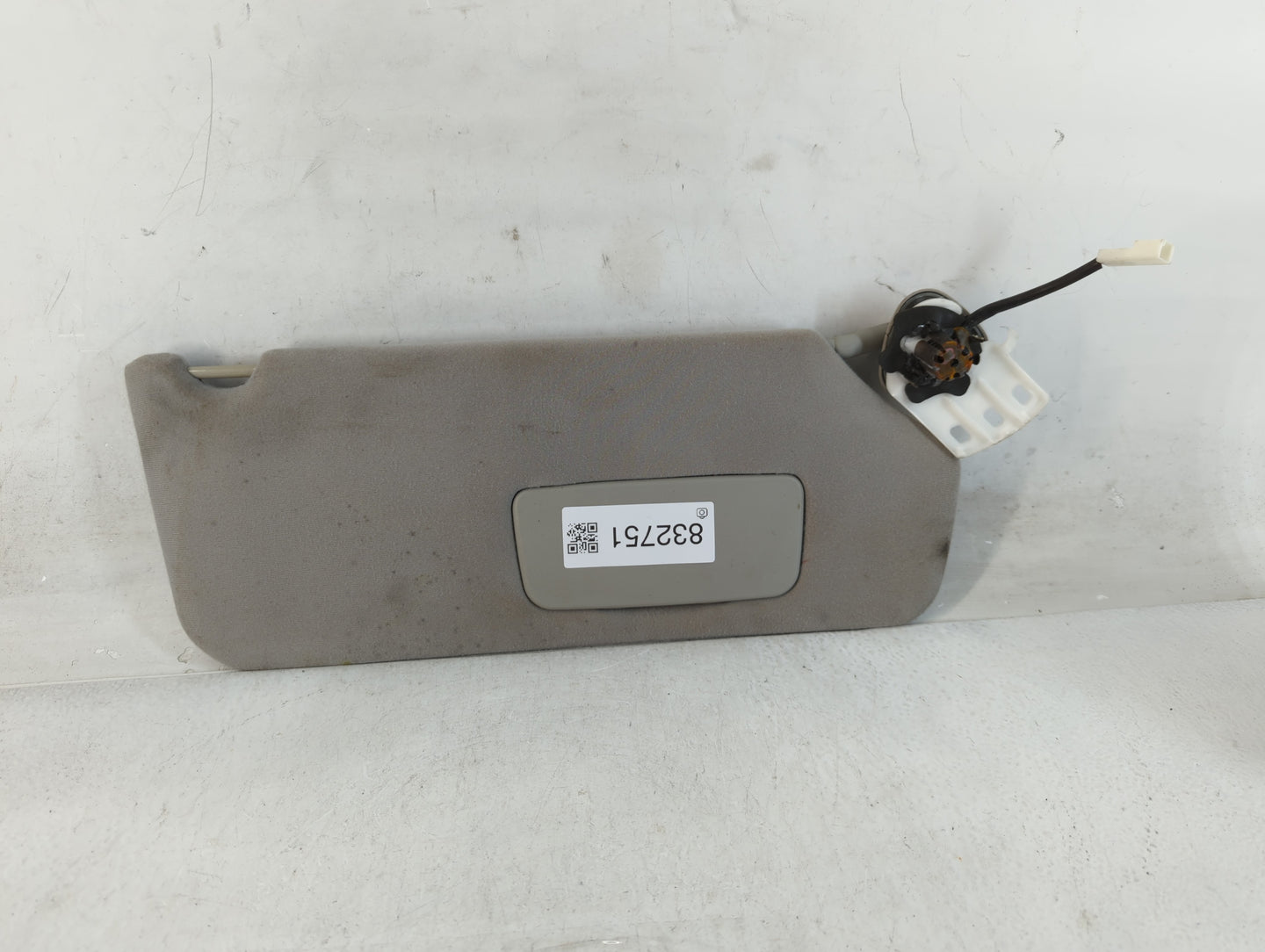 2011-2014 Toyota Sienna Sun Visor Shade Replacement Passenger Right Mirror Fits Fits 2011 2012 2013 2014 OEM Used Auto Parts