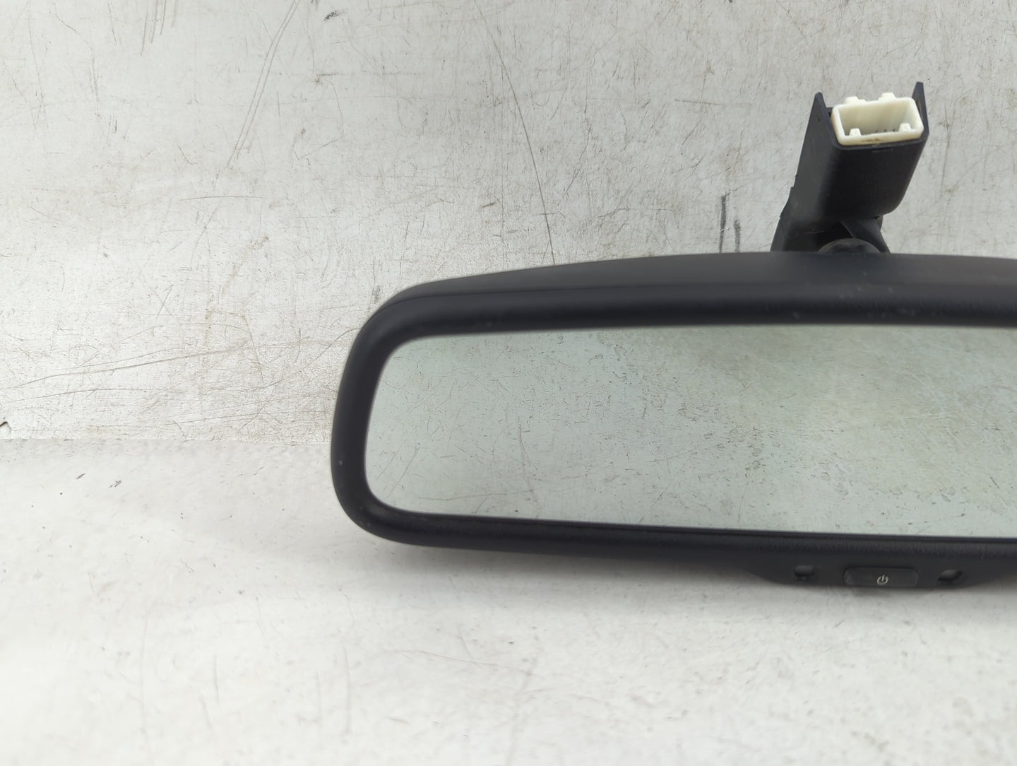 2012-2013 Toyota Tacoma Interior Rear View Mirror Replacement OEM P/N:8781004100 Fits Fits 2012 2013 OEM Used Auto Parts - O