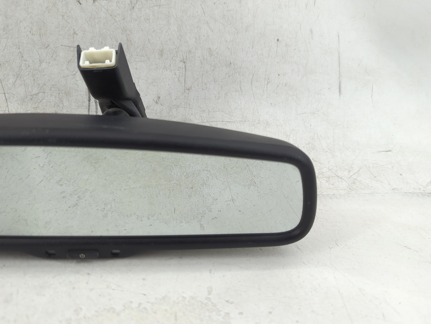 2012-2013 Toyota Tacoma Interior Rear View Mirror Replacement OEM P/N:8781004100 Fits Fits 2012 2013 OEM Used Auto Parts - O