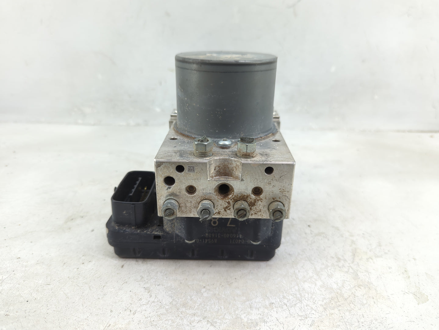 2012-2015 Toyota Tacoma ABS Pump Control Module Replacement Fits Fits 2012 2013 2014 2015 OEM Used Auto Parts - Oemusedautop
