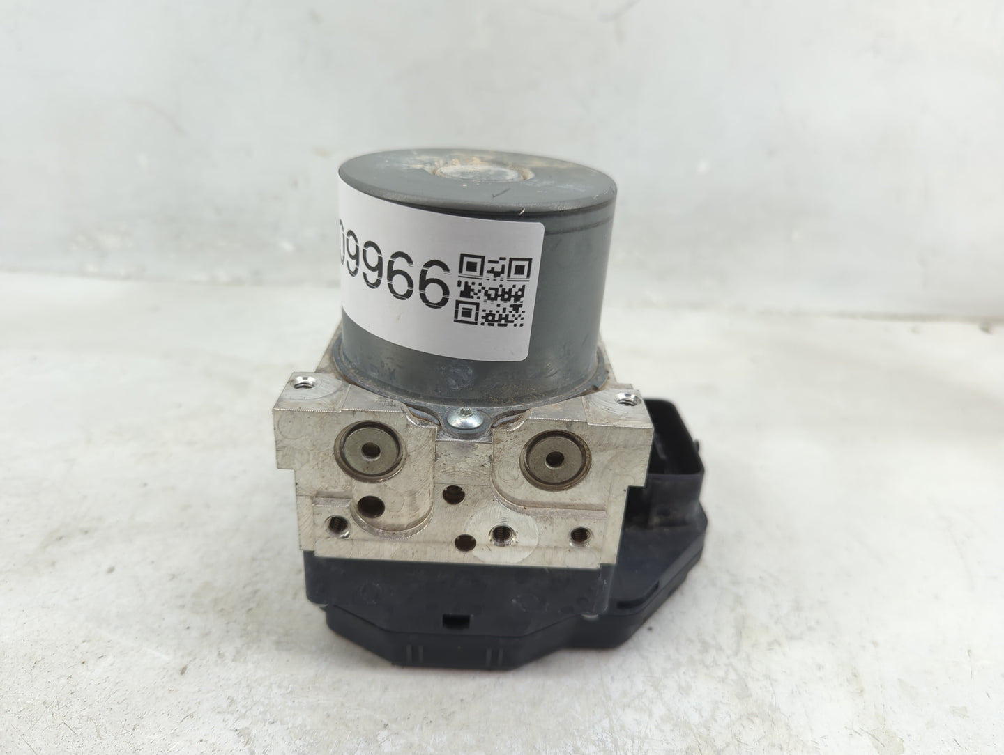2012-2015 Toyota Tacoma ABS Pump Control Module Replacement Fits Fits 2012 2013 2014 2015 OEM Used Auto Parts - Oemusedautop