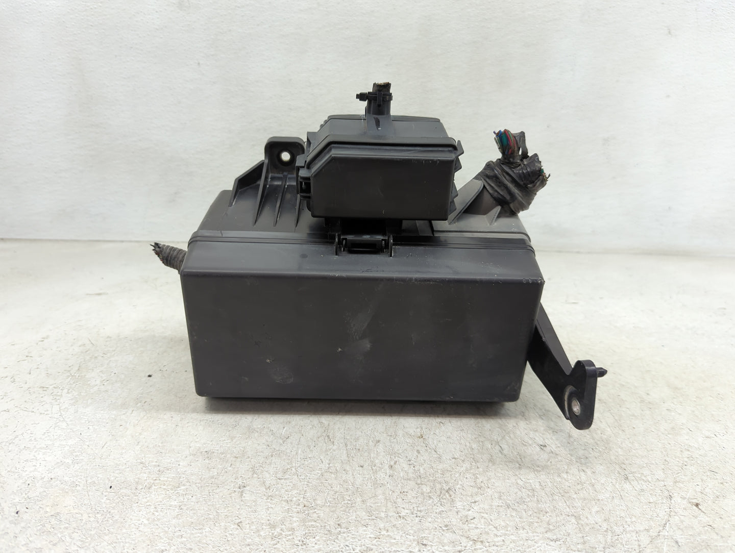 2013-2015 Toyota Tacoma Fusebox Fuse Box Panel Relay Module P/N:TMB-36 Fits Fits 2013 2014 2015 OEM Used Auto Parts - Oemuse