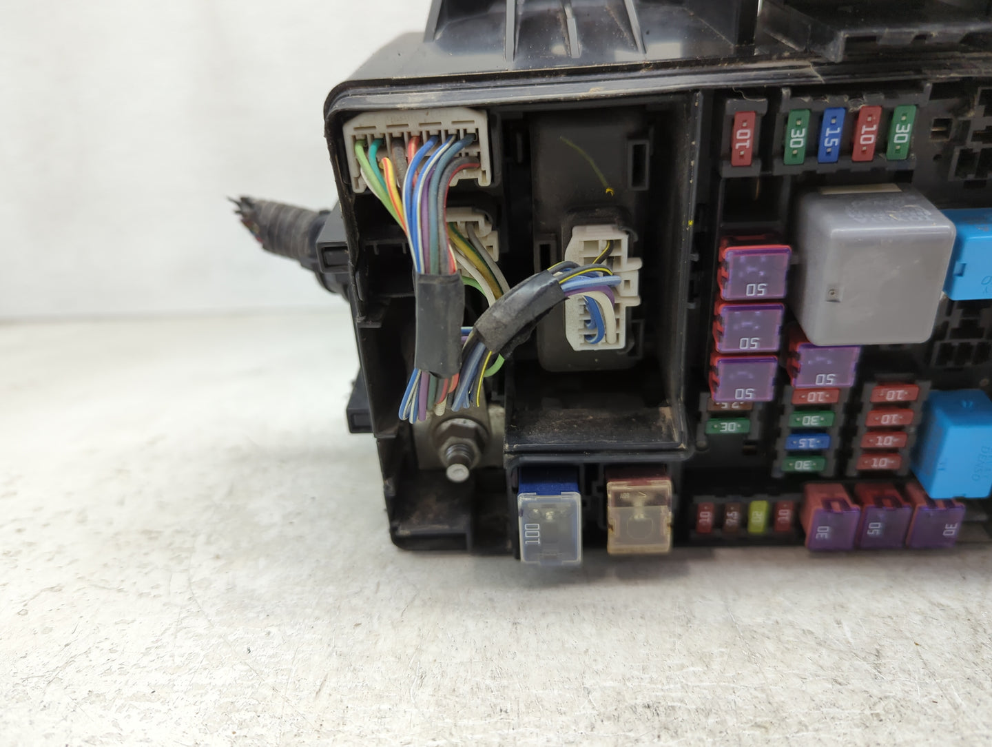 2013-2015 Toyota Tacoma Fusebox Fuse Box Panel Relay Module P/N:TMB-36 Fits Fits 2013 2014 2015 OEM Used Auto Parts - Oemuse