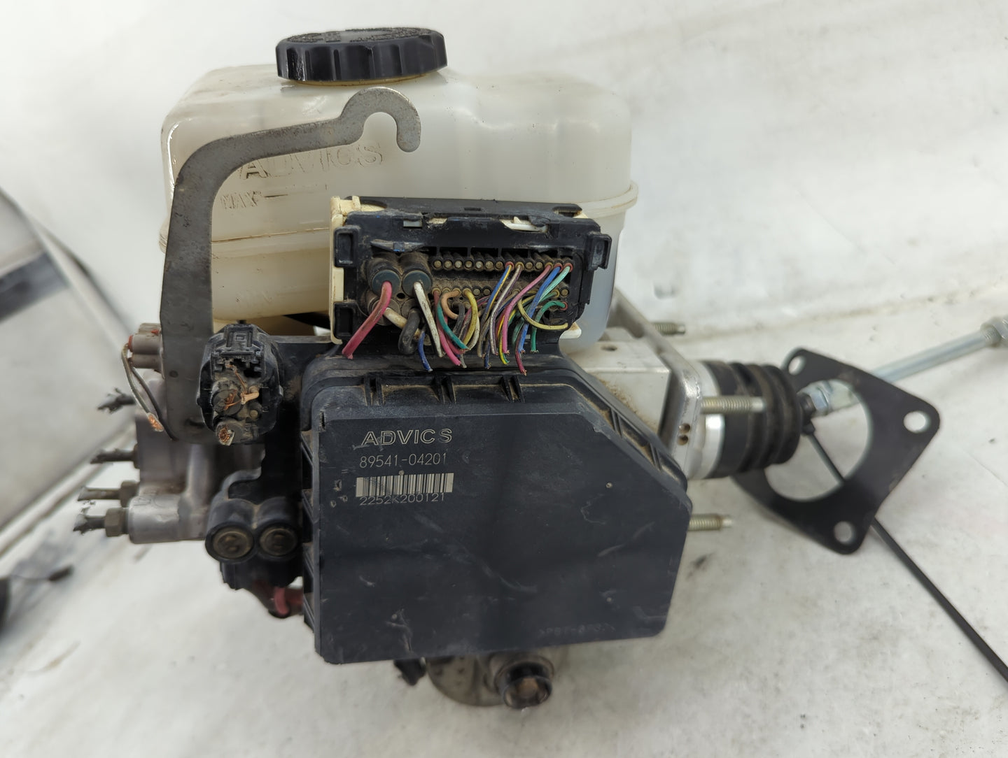 2013-2015 Toyota Tacoma ABS Pump Control Module Replacement P/N:89541-04201 Fits Fits 2013 2014 2015 OEM Used Auto Parts - O