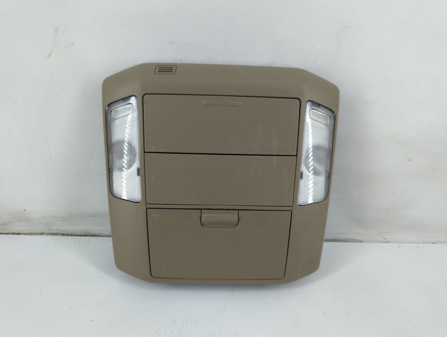 2013 Toyota Tundra Overhead Roof Console - Oemusedautoparts1.com