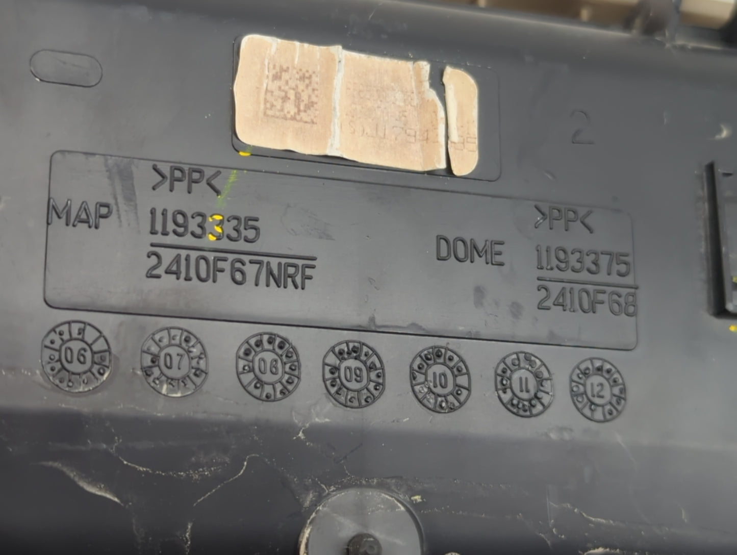 2013 Toyota Tundra Overhead Roof Console - Oemusedautoparts1.com