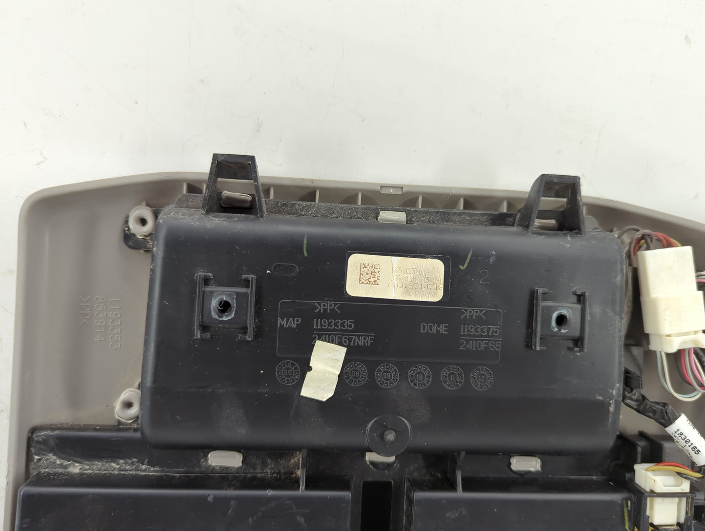 2013 Toyota Tundra Overhead Roof Console - Oemusedautoparts1.com